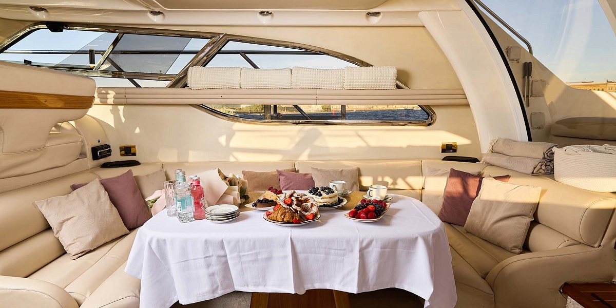 Аренда яхты Sealine F43 Monte Carlo в Питере, Санкт-Петербург